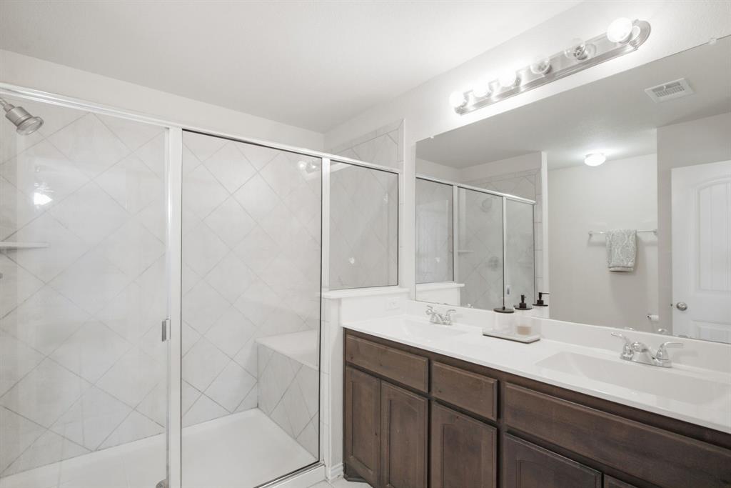 200 Live Oak Lane Decatur, TX 76234 - Photo 19 of 32 Gallery Image 19