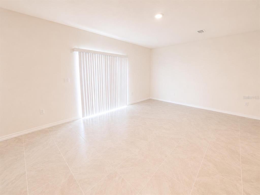 2199 Longleaf Road Davenport, FL 33837 - Photo 5 of 18