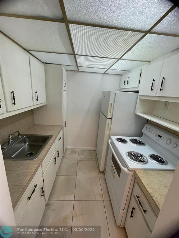 Undisclosed Address Hallandale Beach, FL 33009 - Photo 11 of 15