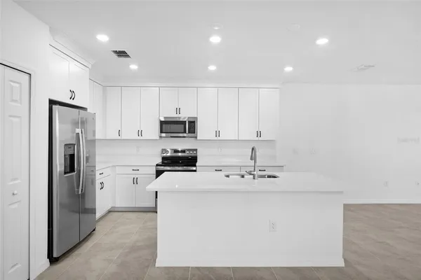 $2,300 | 5429 Tripoli Drive, Palmetto, FL 34221