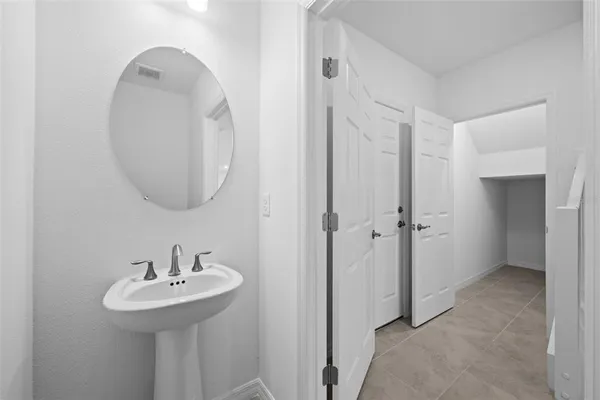 $2,300 | 5429 Tripoli Drive, Palmetto, FL 34221