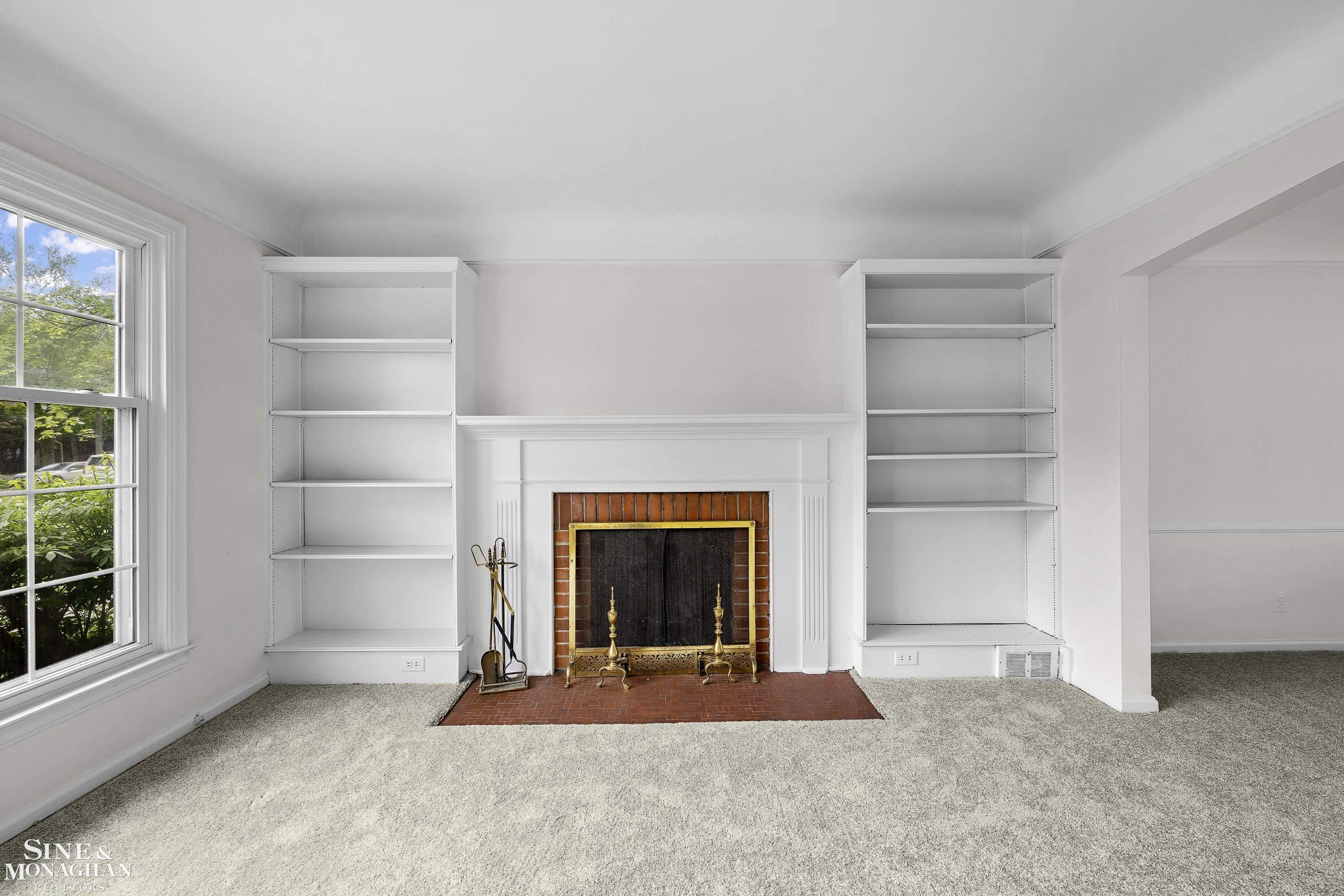 419 Moross Road Grosse Pointe Farms, MI 48236 - Photo 4 of 32