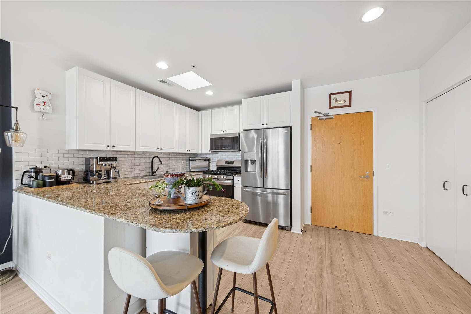 7243 Madison Street, Unit 412 Forest Park, IL 60130 - Photo 4 of 15