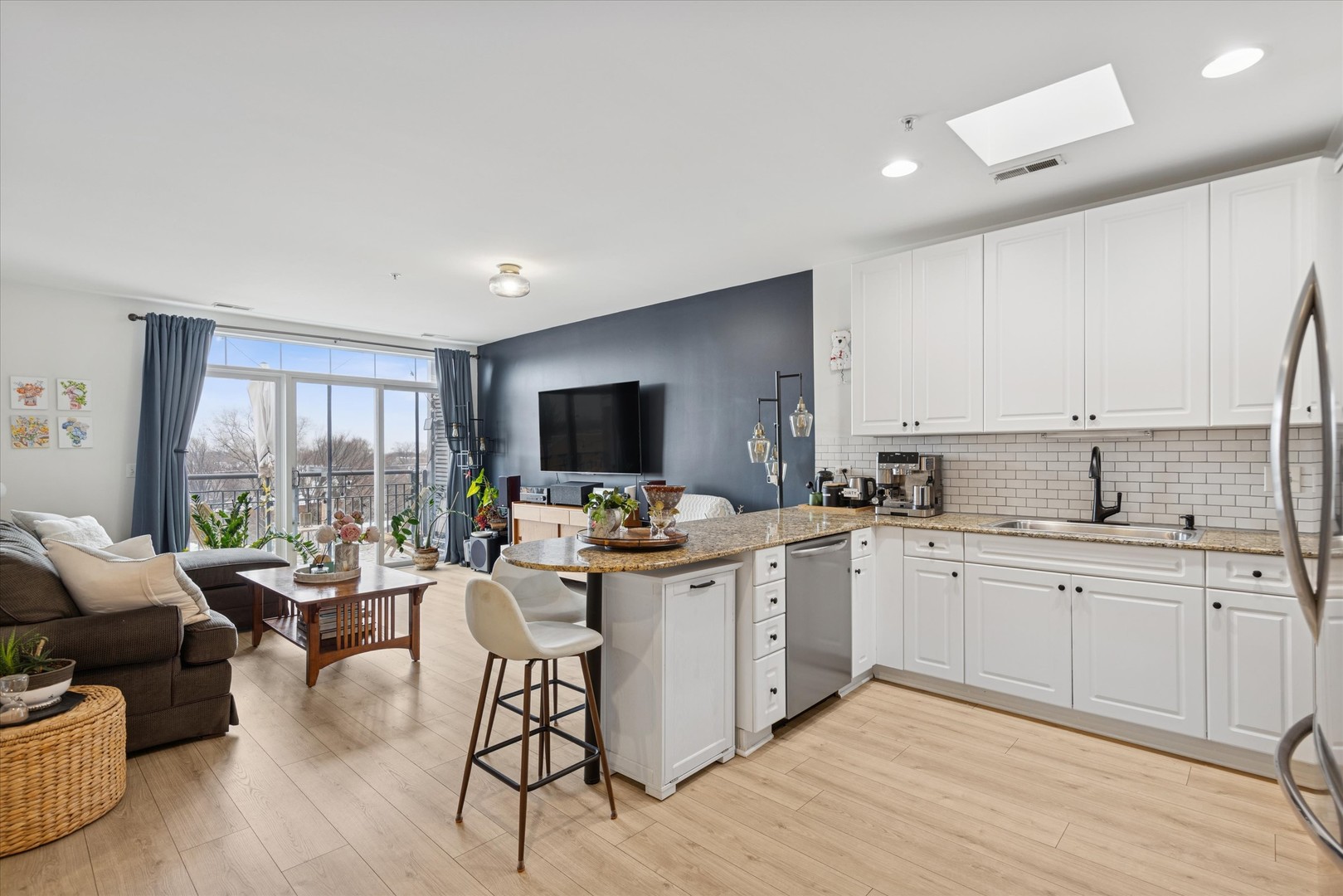 7243 Madison Street, Unit 412 Forest Park, IL 60130 - Photo 5 of 15