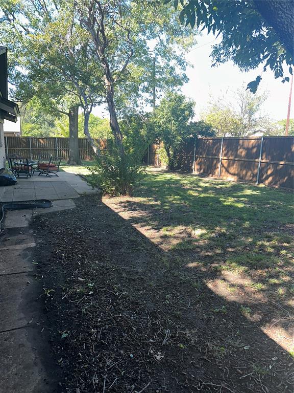 1315 North Floyd Road Richardson, TX 75080 - Photo 6 of 26 a view of backyard with green space