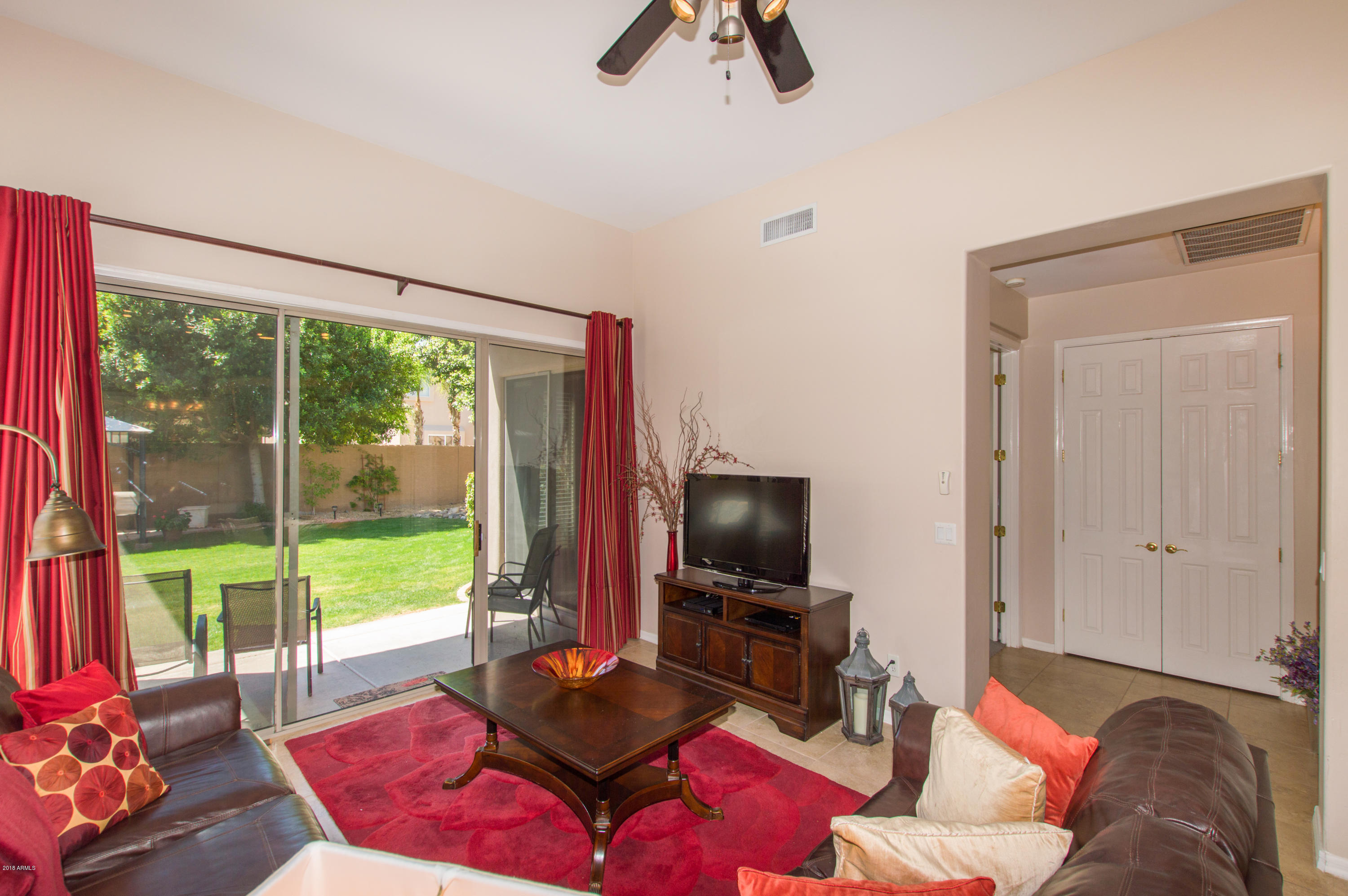 3123 East Amber Ridge Way Phoenix, AZ 85048 - Photo 15 of 42 14 Family Room