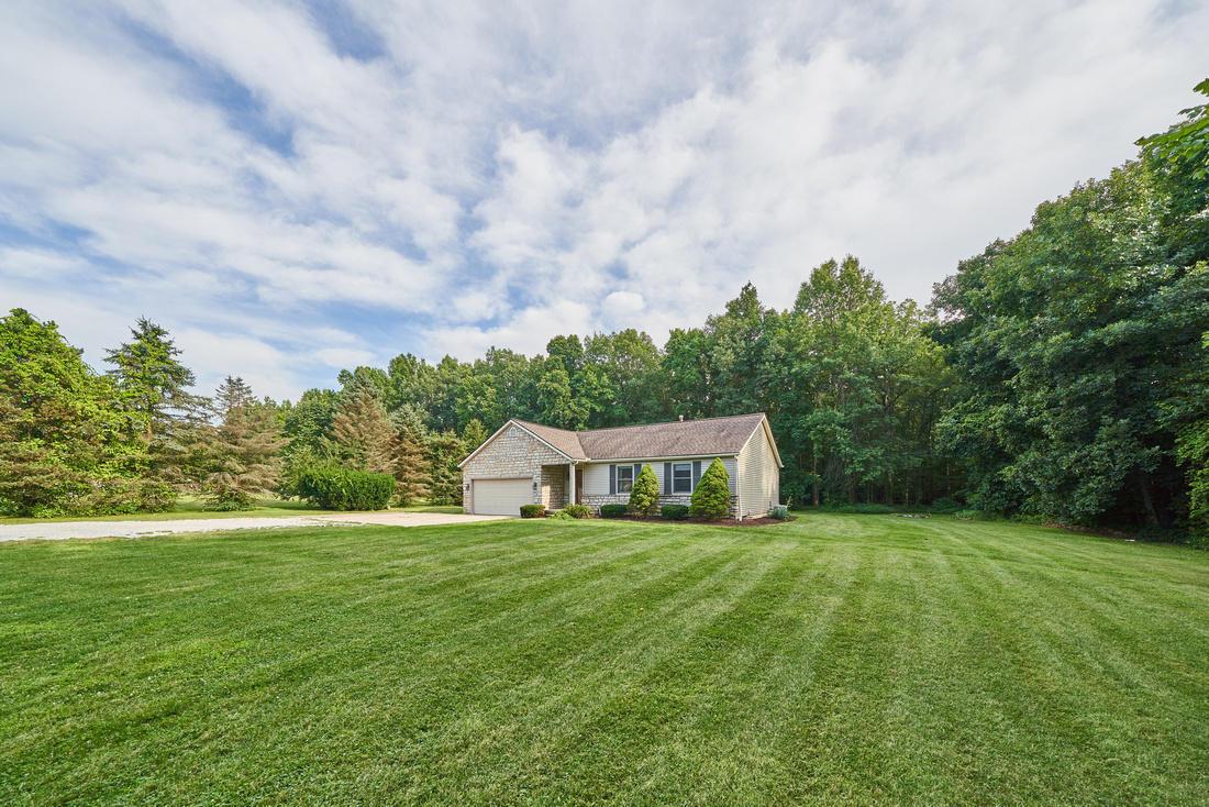 14166 Robins Road Westerville, OH 43082 - Photo 2 of 30 Gallery Image 2