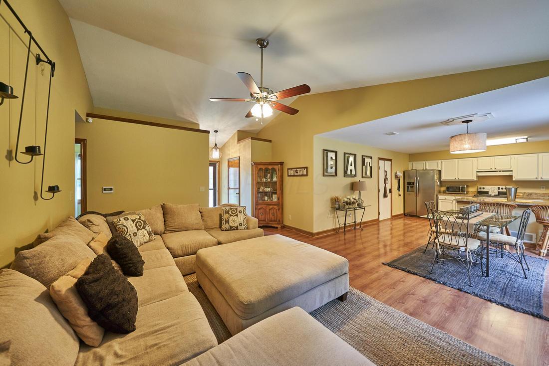14166 Robins Road Westerville, OH 43082 - Photo 6 of 30 Gallery Image 6