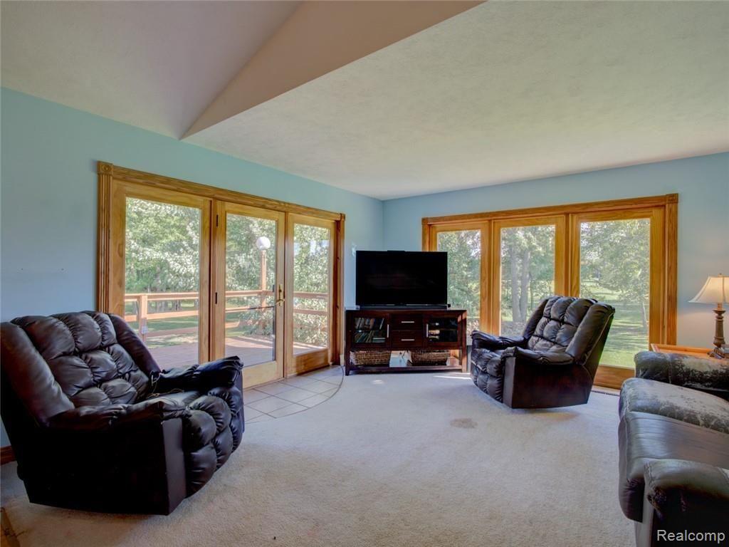 9817 Pittsburg Road Durand, MI 48429 - Photo 5 of 39