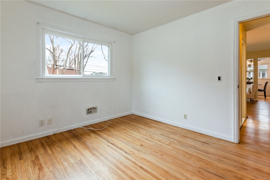 3115 Lyell Road Gates, NY 14606 - Photo 13 of 17 Room 3