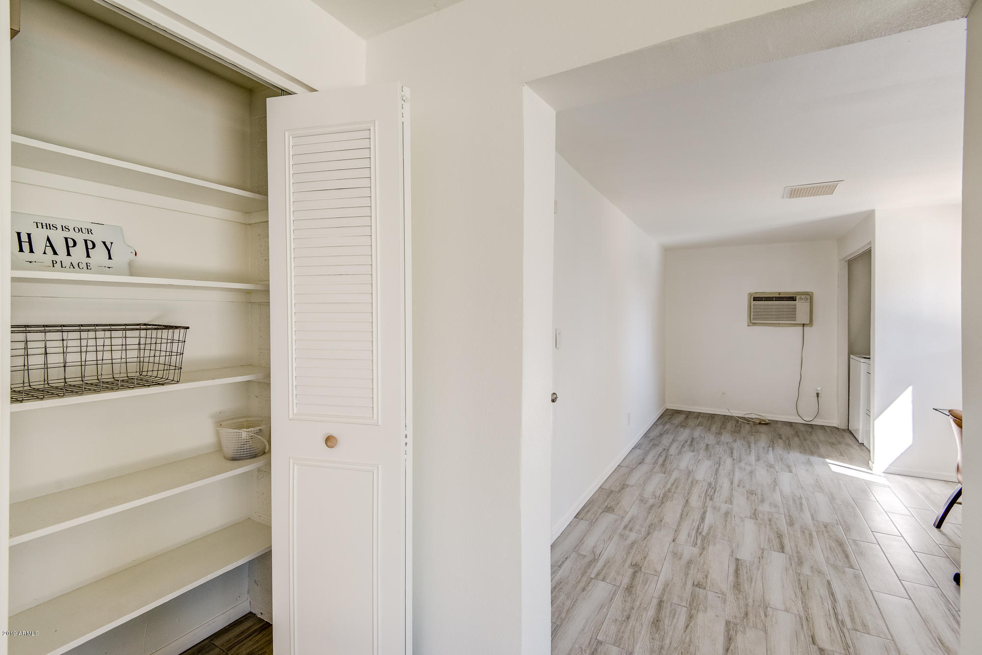 3533 East Hearn Road Phoenix, AZ 85032 - Photo 16 of 29 DSC_1955_