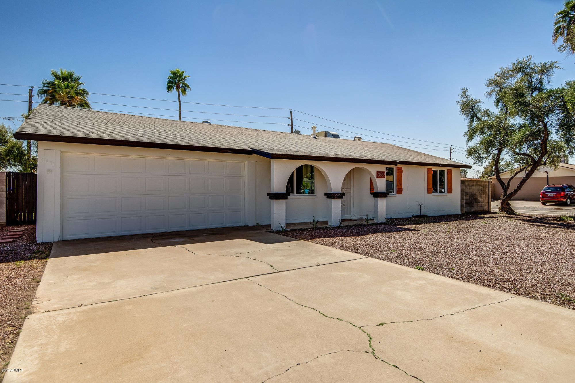 3533 East Hearn Road Phoenix, AZ 85032 - Photo 3 of 29 DSC_1994_