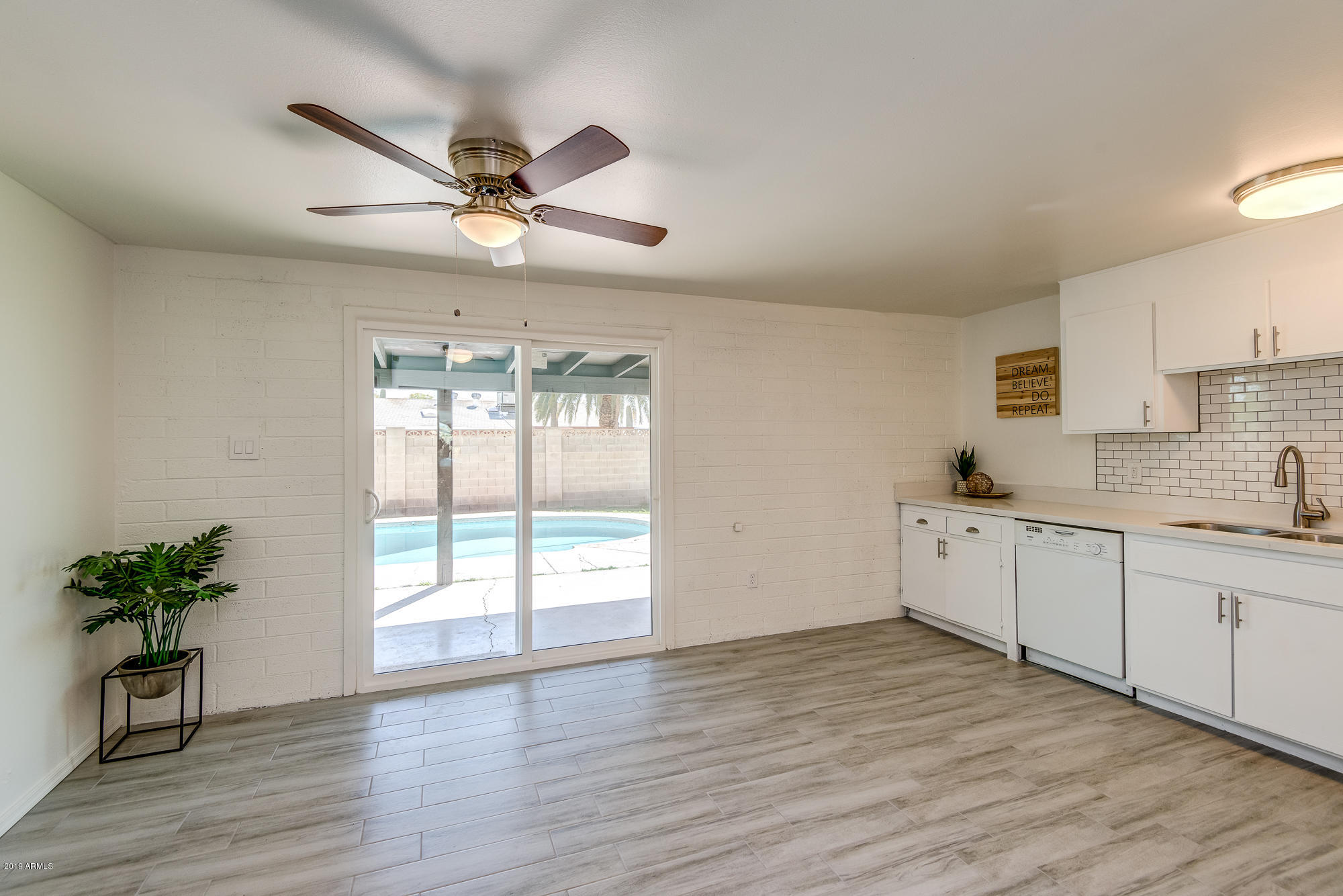 3533 East Hearn Road Phoenix, AZ 85032 - Photo 10 of 29 DSC_1924_