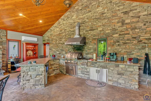 $629,900 | 4848 Southeast 53rd Street, Berryton, KS 66409