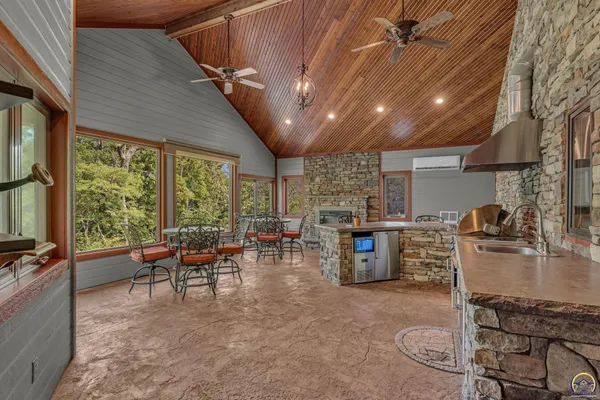 $629,900 | 4848 Southeast 53rd Street, Berryton, KS 66409