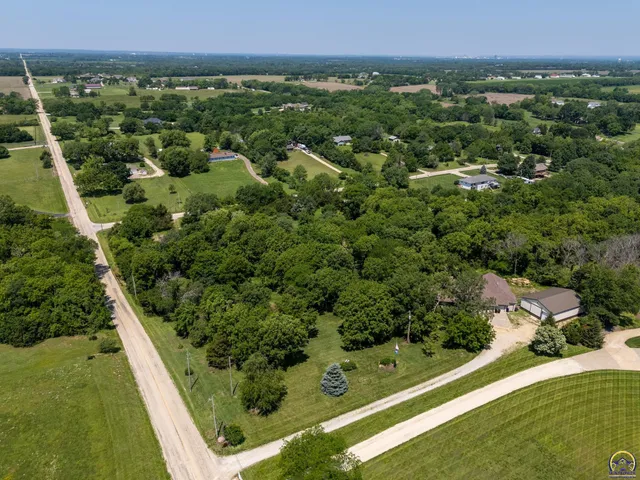 $634,900 | 4848 Southeast 53rd Street, Berryton, KS 66409