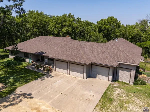 $629,900 | 4848 Southeast 53rd Street, Berryton, KS 66409