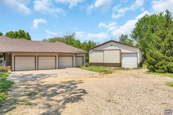 $629,900 | 4848 Southeast 53rd Street, Berryton, KS 66409