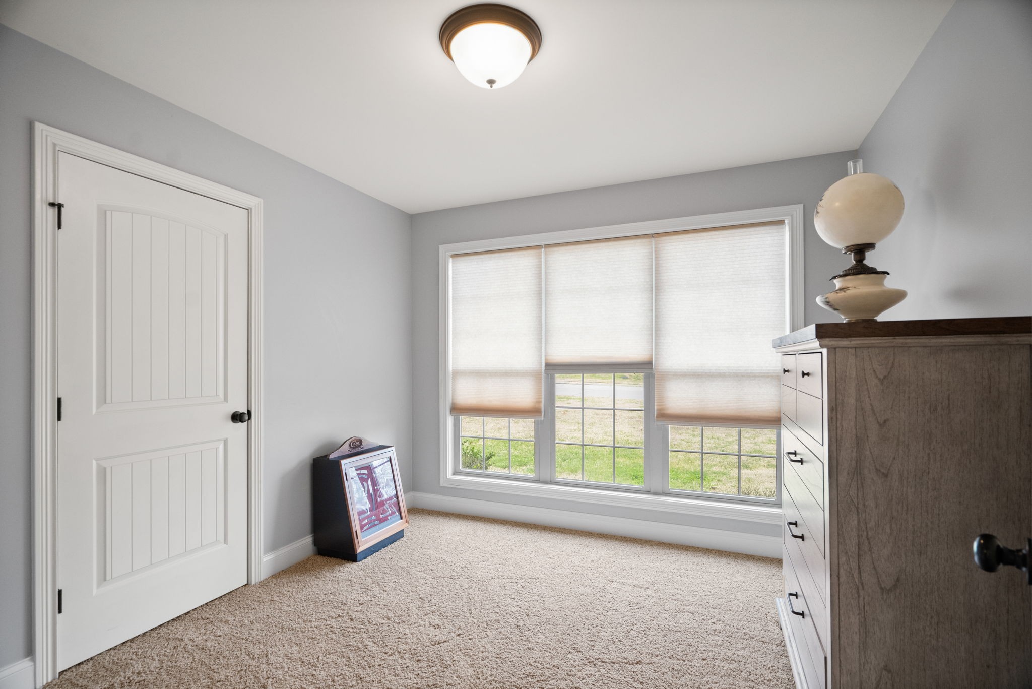48 Harbor Pointe Lebanon, TN 37087 - Photo 19 of 28 a view of a livingroom with furniture and a window