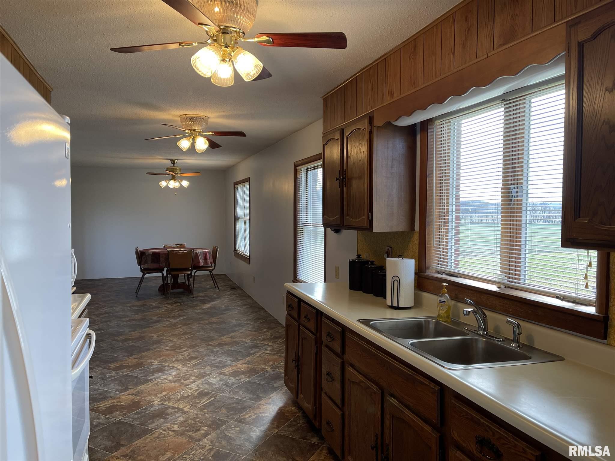 1550 Lake Road Dongola, IL 62926 - Photo 9 of 18 Gallery Image 9