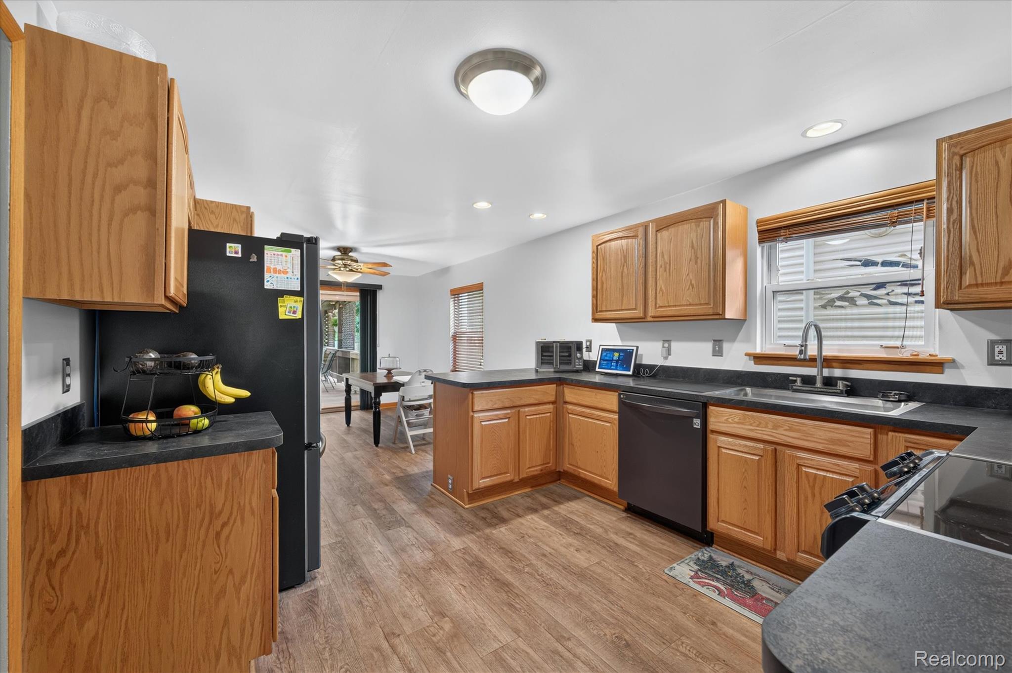 44850 Ecorse Road Belleville, MI 48111 - Photo 8 of 36 10-44850-Ecorse-Rd-Belleville-WindowStill.jpg