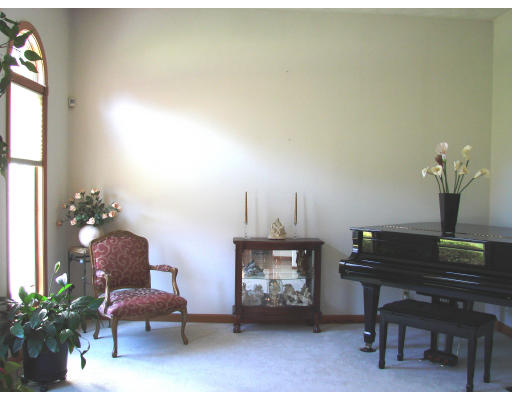 5 Maplewood Road Middleton, MA 01949 - Photo 8 of 18 Gallery Image 8