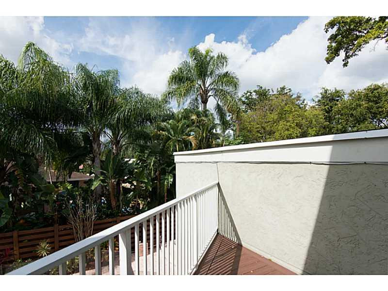 67 Hickory Road, Unit 67 Hollywood, FL 33021 - Photo 20 of 34 Exterior Front.