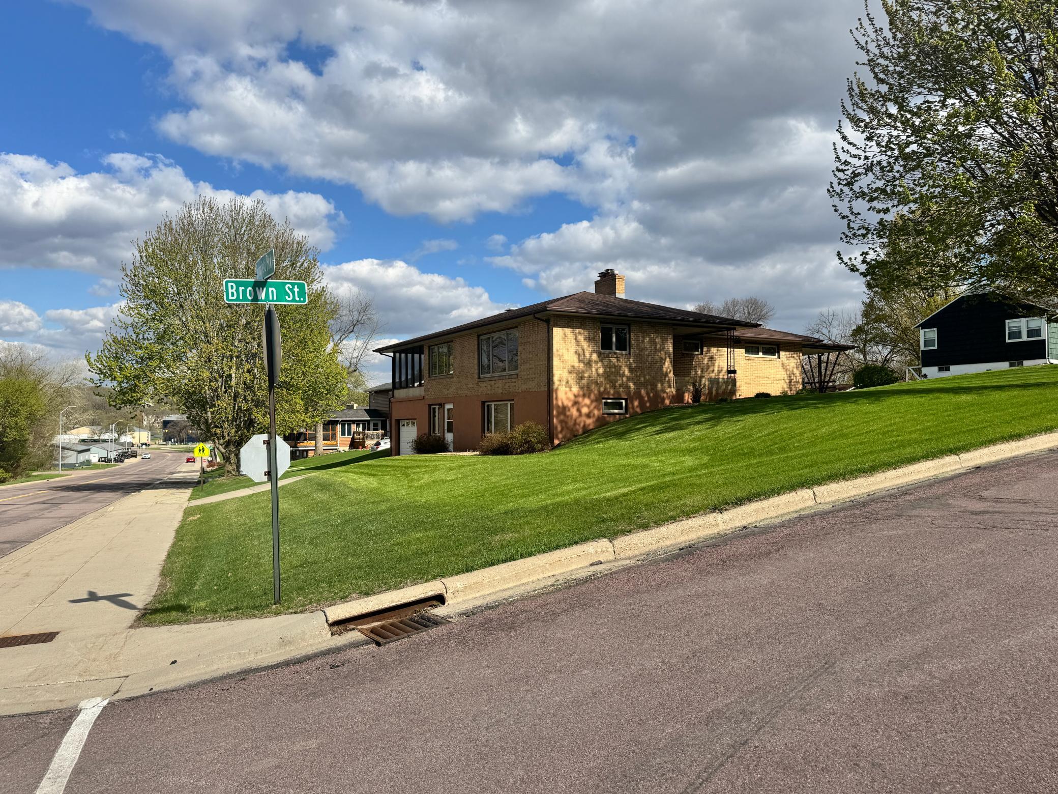 824 Brown Street Jackson, MN 56143 - Photo 2 of 36