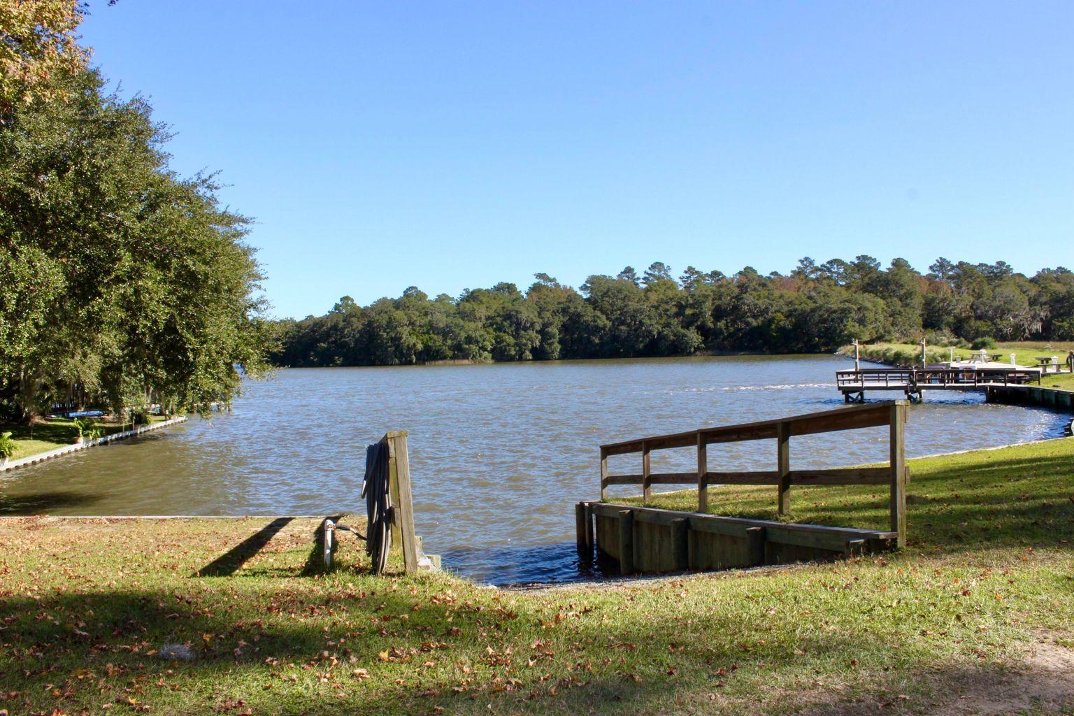 11 Lord Proprietors Road Meggett, SC 29449 - Photo 4 of 12 20201118170156470731000000-o
