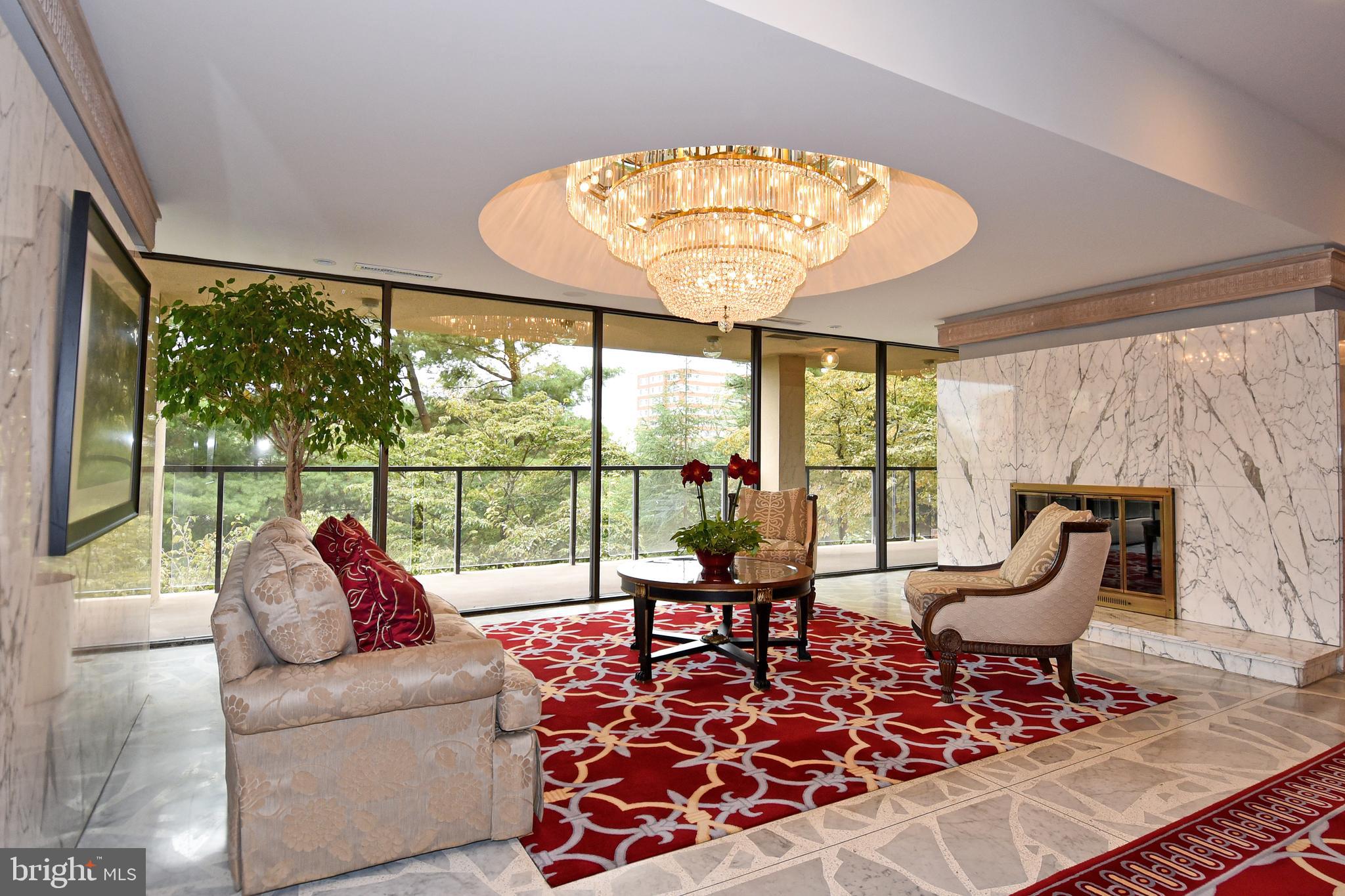 1101 South Arlington Ridge Road, Unit 903 Arlington, VA 22202 - Photo 54 of 66 Main Lobby - Floor to Ceiling Windows