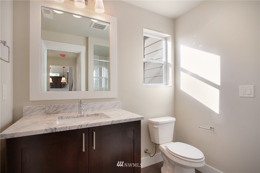 6133 Northeast 2nd Street Renton, WA 98059 - Photo 14 of 25 Gallery Image 14