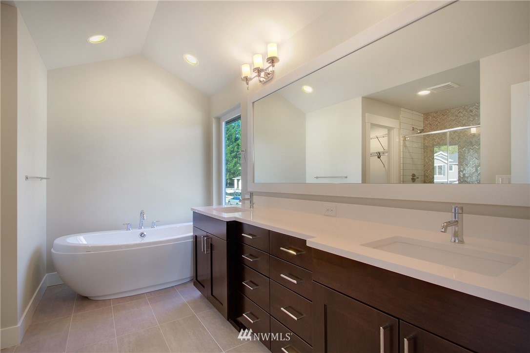 6133 Northeast 2nd Street Renton, WA 98059 - Photo 17 of 25 Gallery Image 17