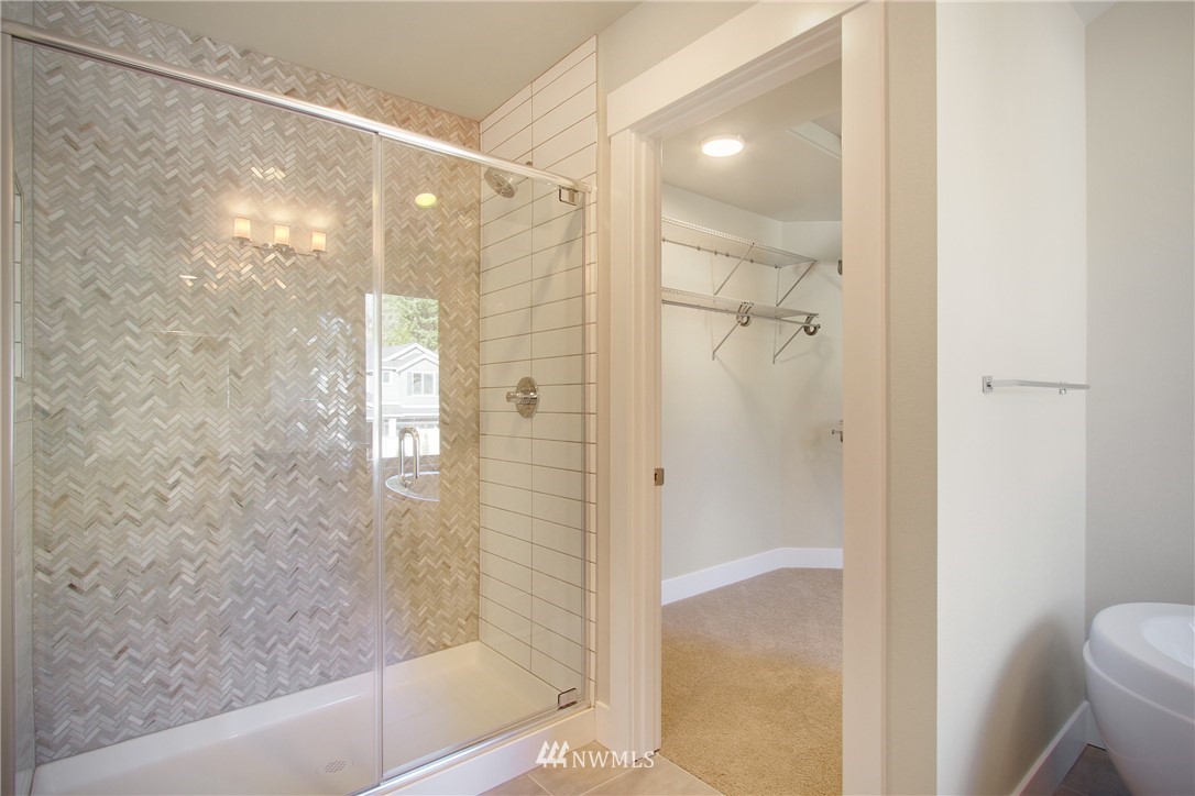 6133 Northeast 2nd Street Renton, WA 98059 - Photo 18 of 25 Gallery Image 18