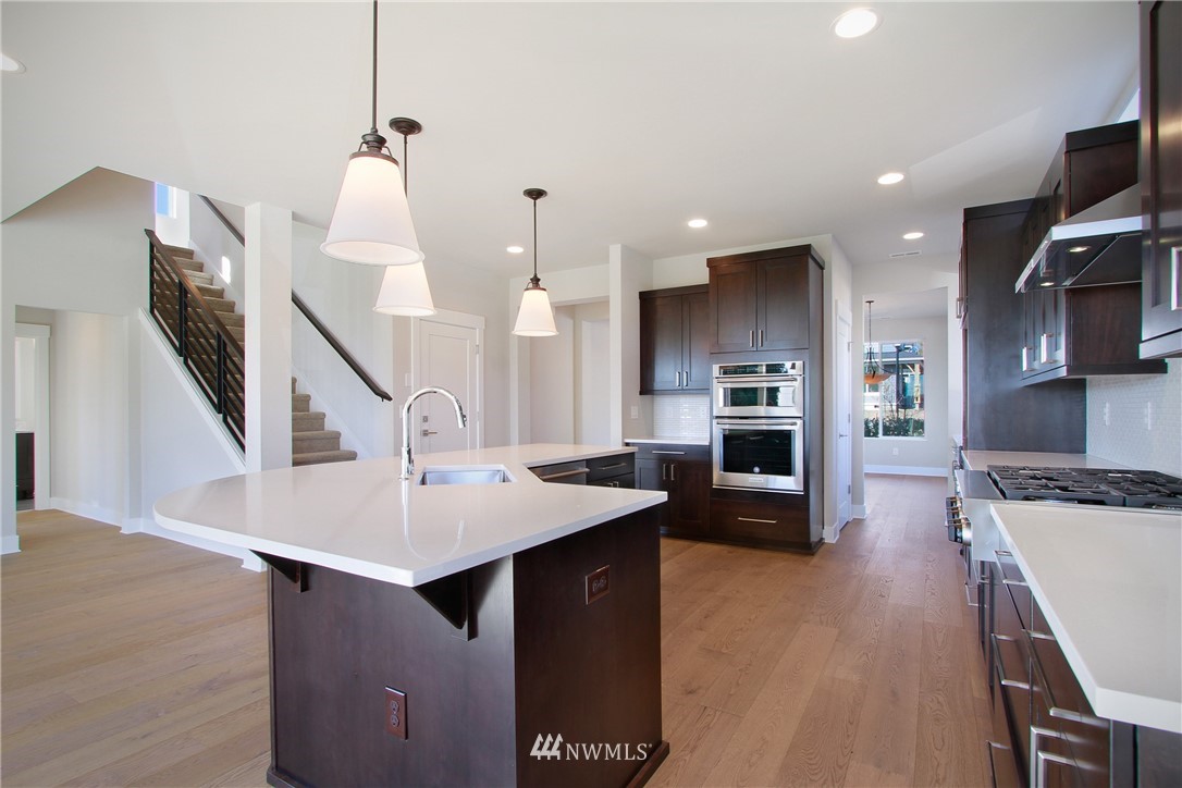 6133 Northeast 2nd Street Renton, WA 98059 - Photo 3 of 25 Gallery Image 3