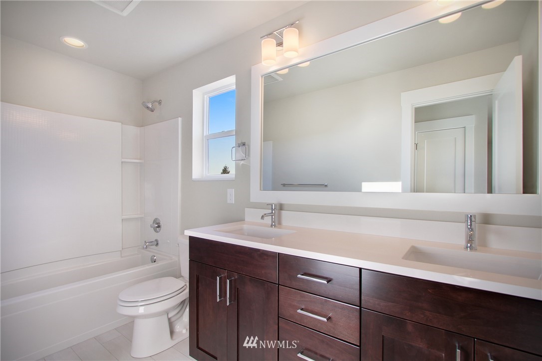 6133 Northeast 2nd Street Renton, WA 98059 - Photo 22 of 25 Gallery Image 22