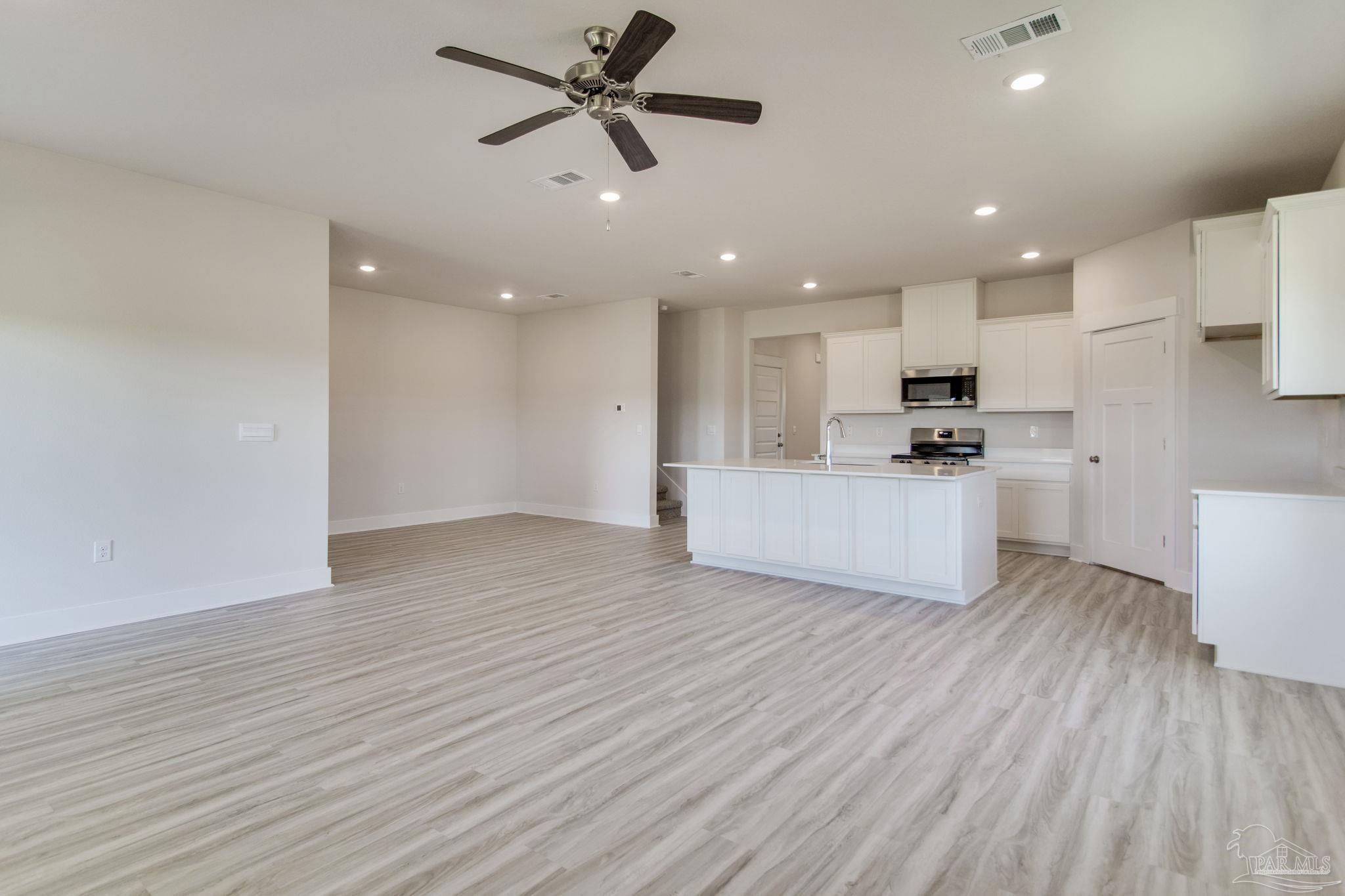 2922 Winterberry Road Cantonment, FL 32533 - Photo 5 of 45 Gallery Image 5