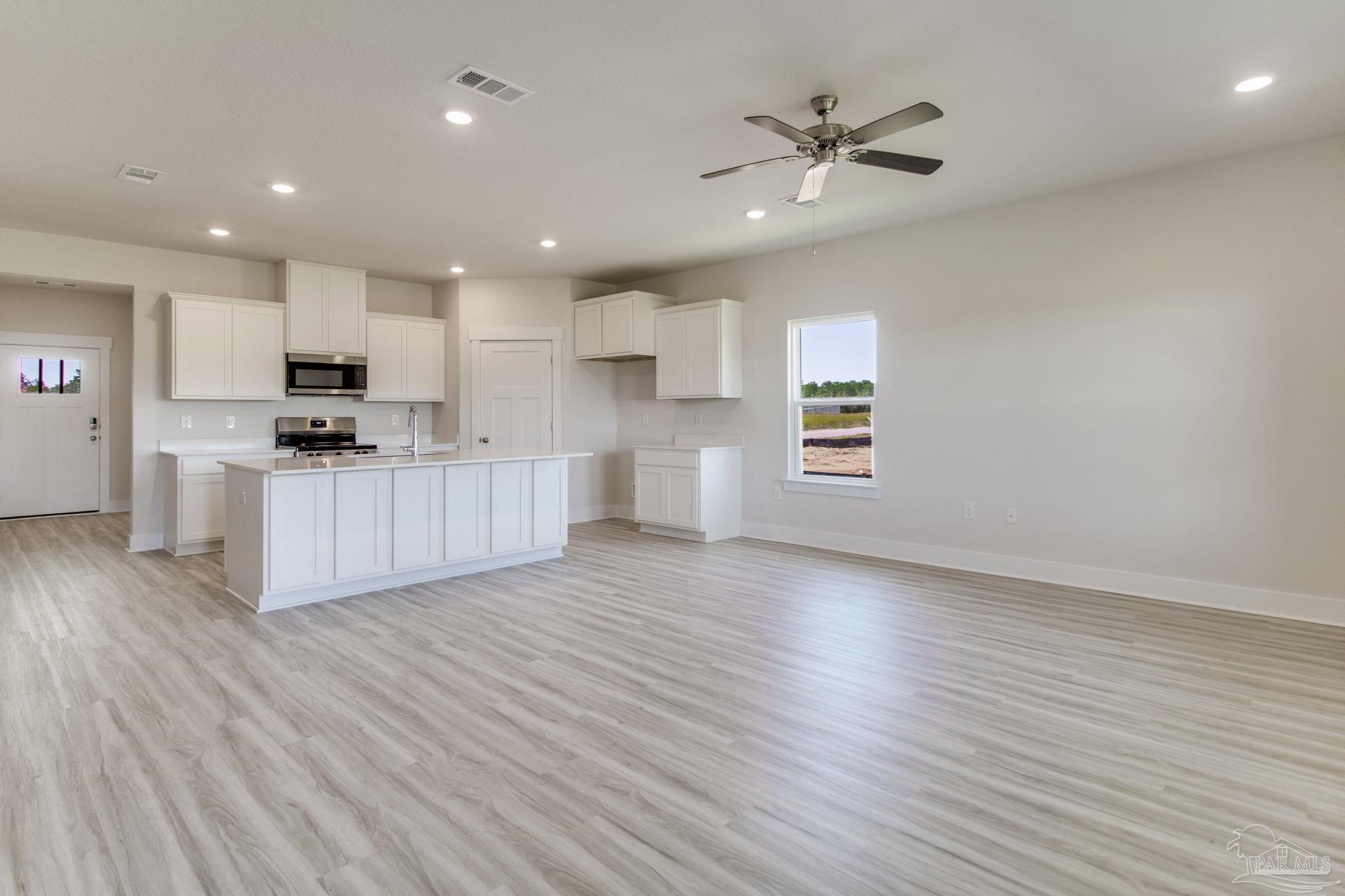 2922 Winterberry Road Cantonment, FL 32533 - Photo 6 of 45 Gallery Image 6