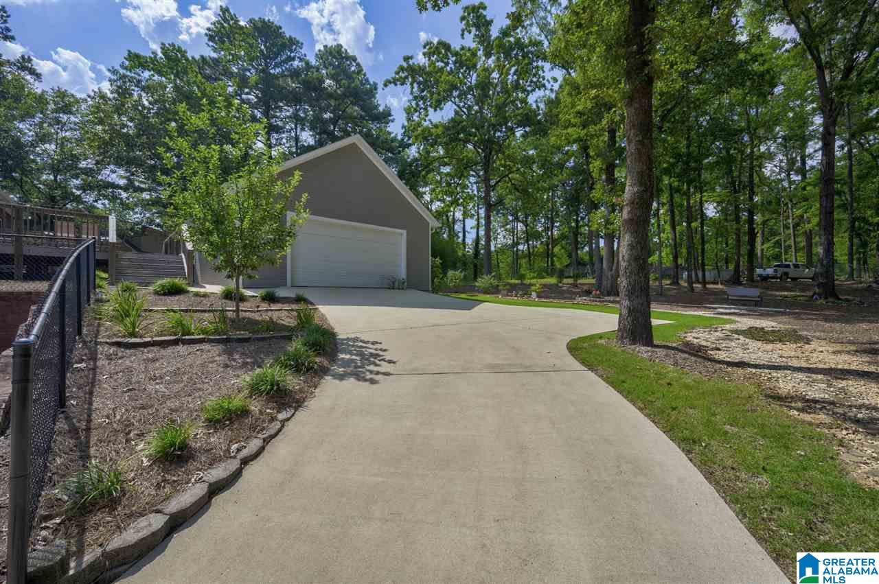 2411 Royal Lane Pelham, AL 35124 - Photo 5 of 48
