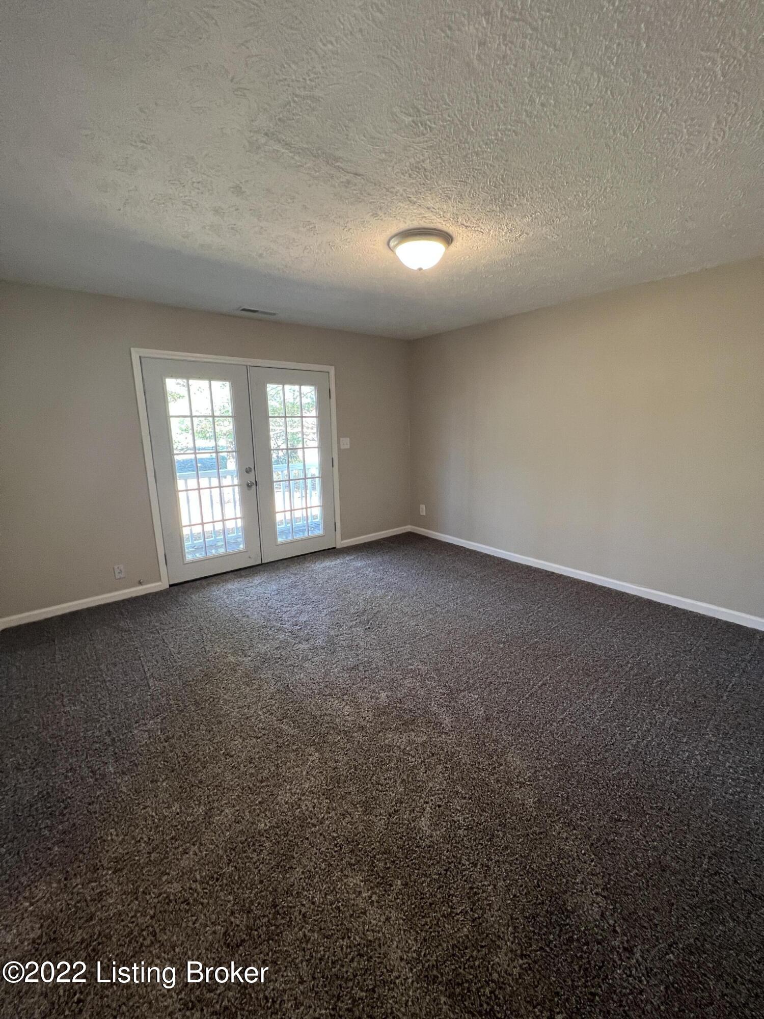 1560 Shircliffe Road Vine Grove, KY 40175 - Photo 13 of 29 AA2EA716-5C2E-4F35-899D-0C21FE64FC02