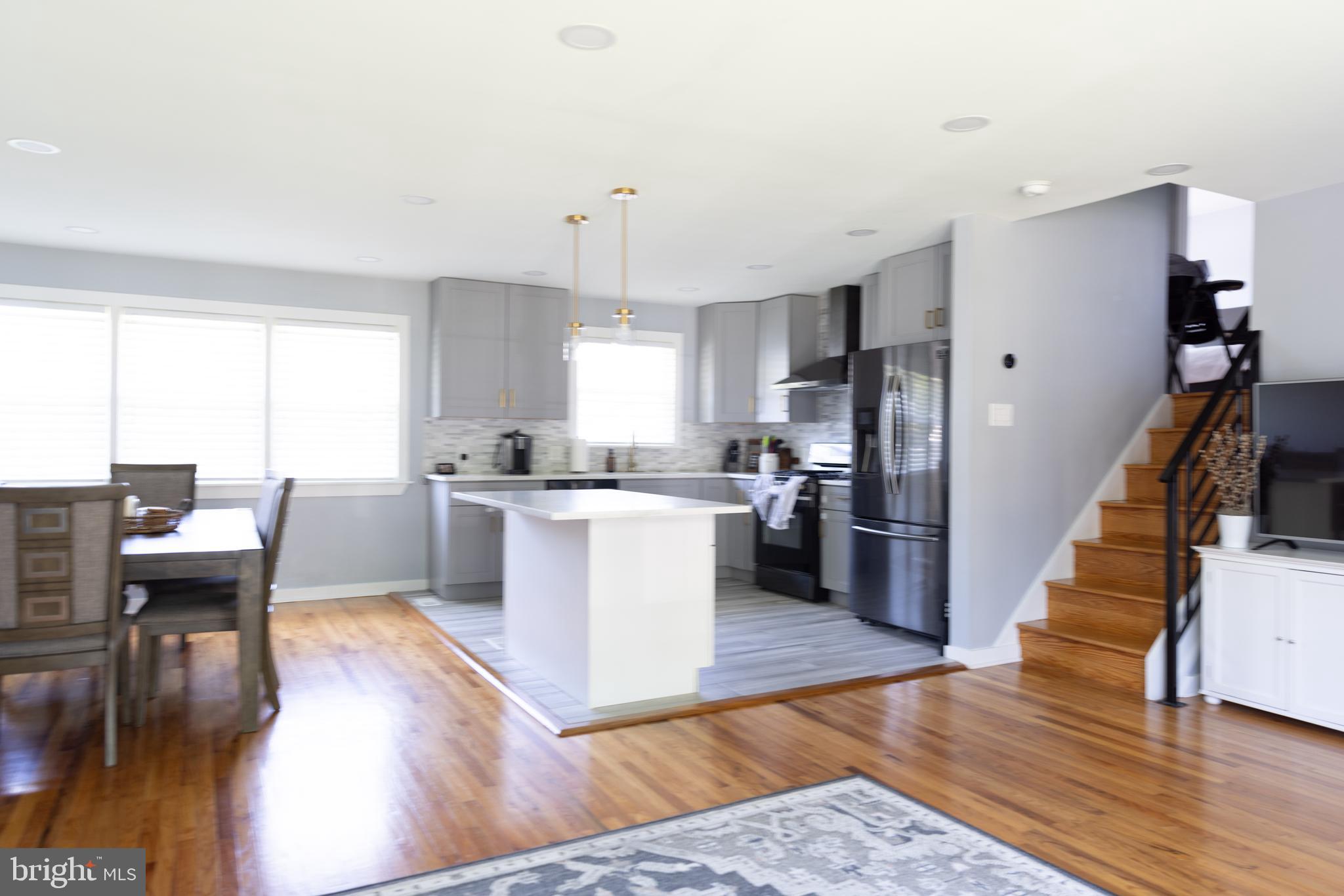 8907 Rising Sun Avenue Philadelphia, PA 19115 - Photo 3 of 32