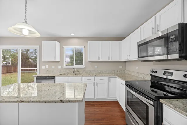 $434,900 | 353 Foster Way, Bolingbrook, IL 60440