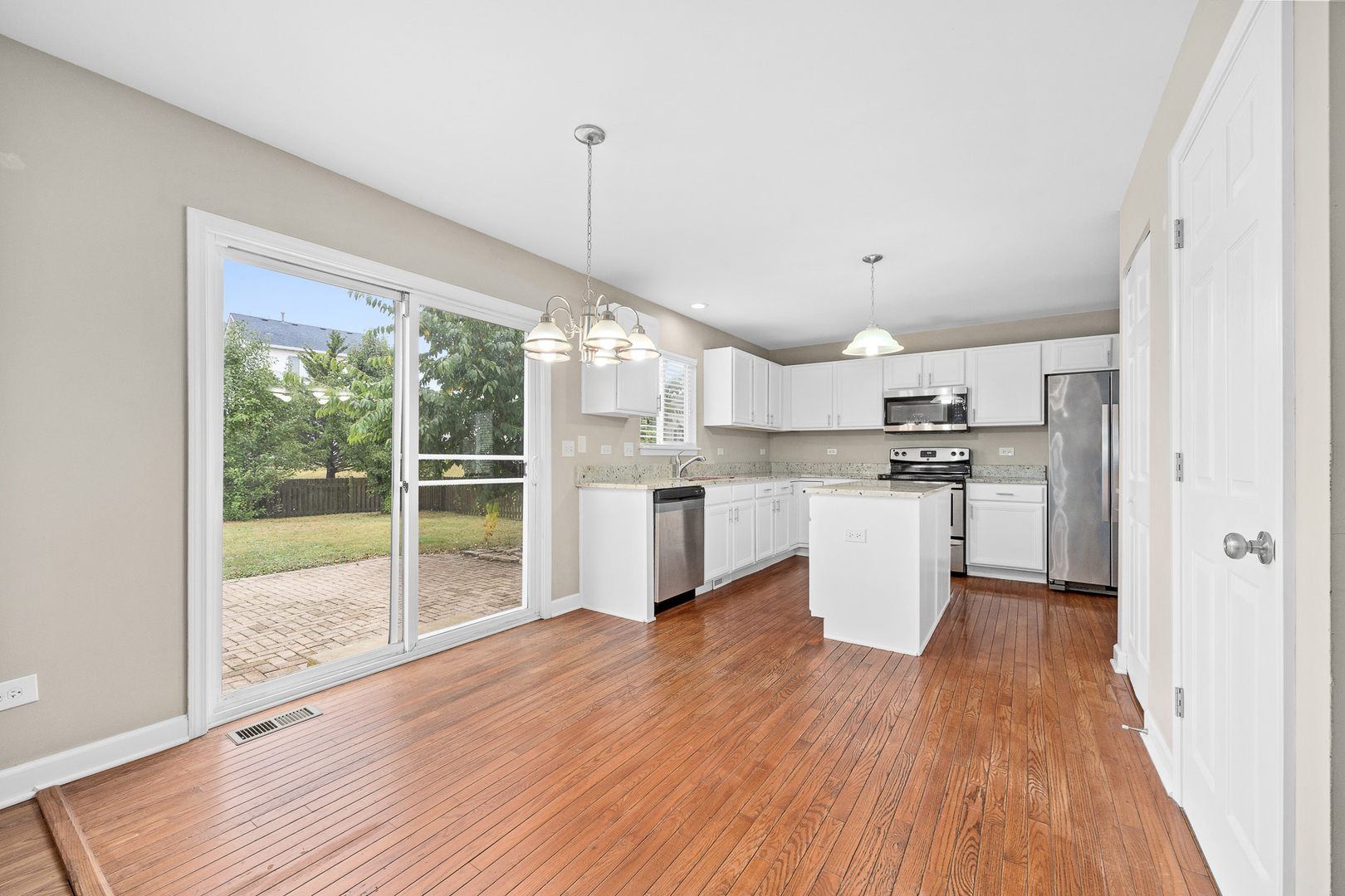 353 Foster Way Bolingbrook, IL 60440 - Photo 13 of 31