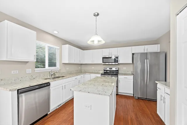 $434,900 | 353 Foster Way, Bolingbrook, IL 60440