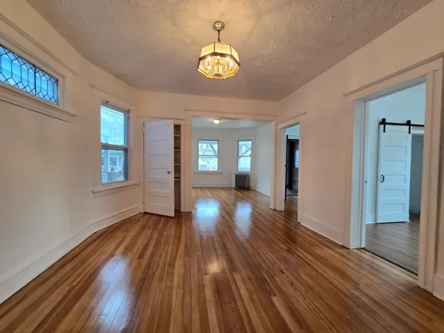 $2,600 | 10 Washington Terrace, East Orange, NJ 07017