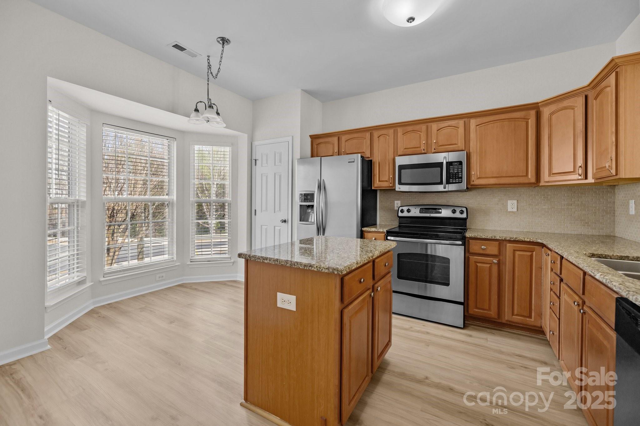 15656 Marvin Road Charlotte, NC 28277 - Photo 6 of 44 Gallery Image 6