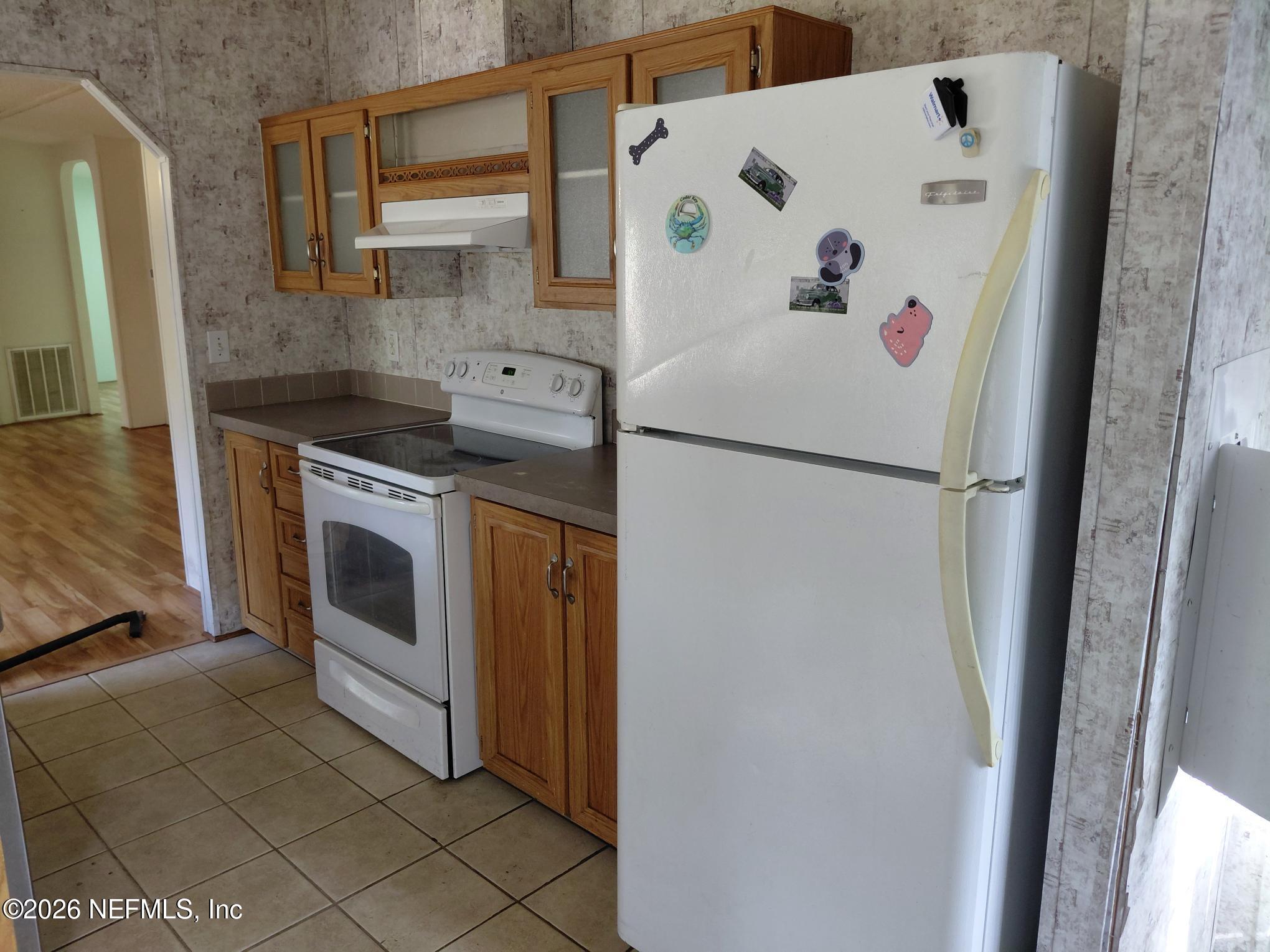 426 Carteret Road Georgetown, FL 32139 - Photo 17 of 27 426 Kitchen 3