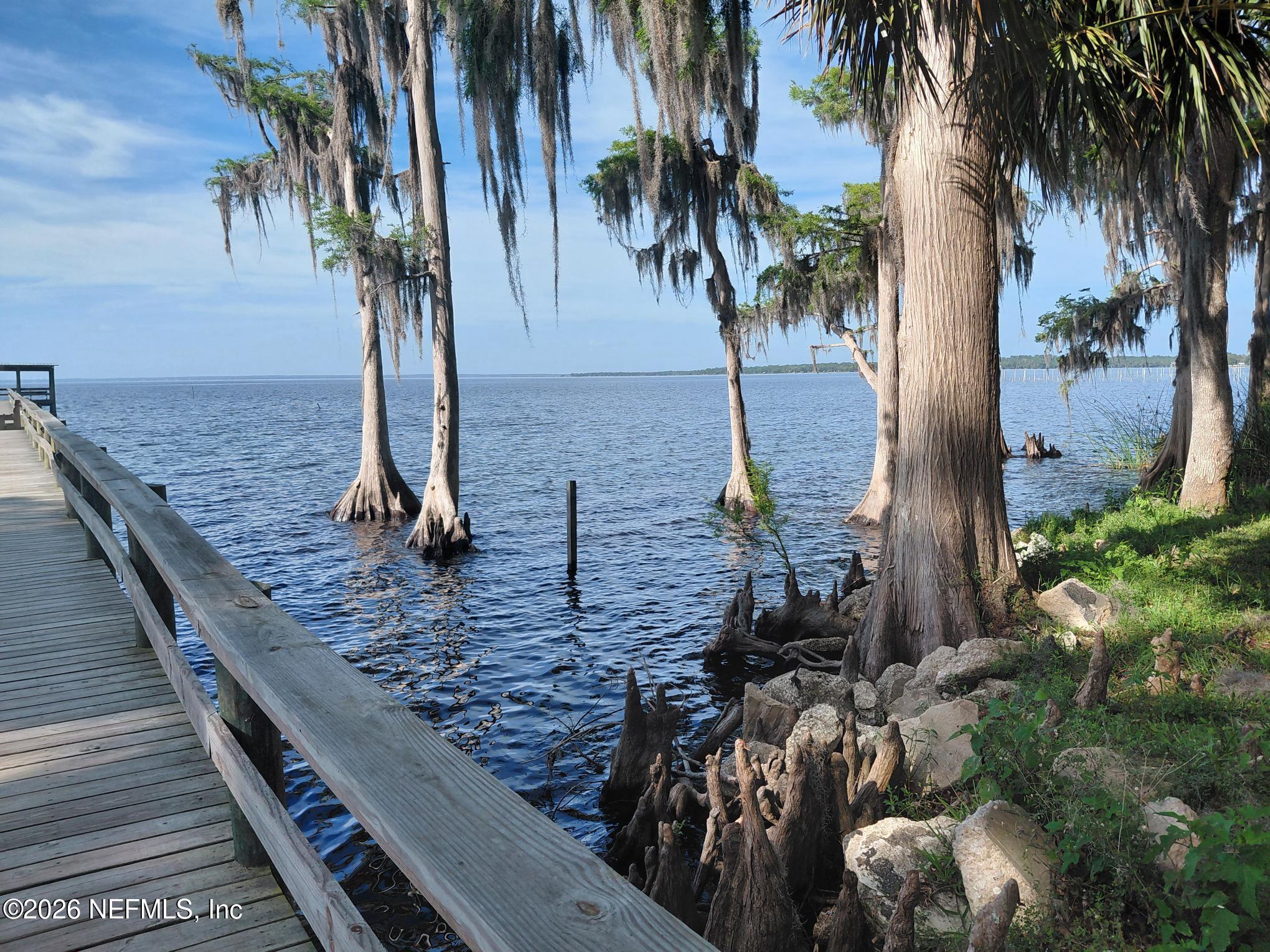 426 Carteret Road Georgetown, FL 32139 - Photo 3 of 27 426 Common Area 3