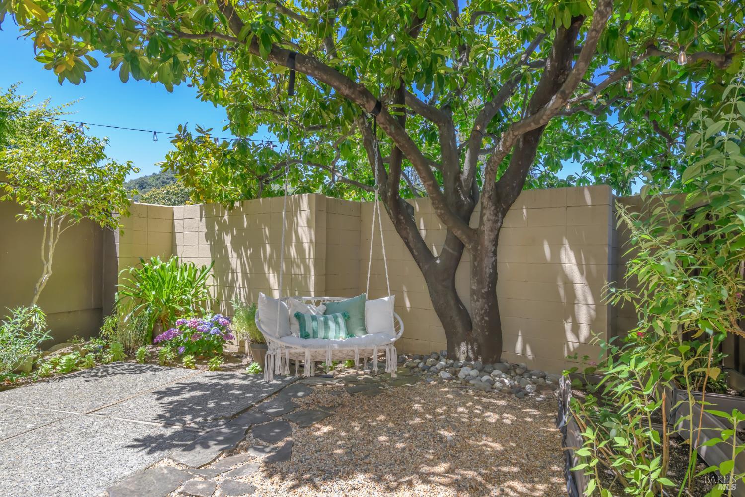 29 Forest Lane San Rafael, CA 94903 - Photo 21 of 33