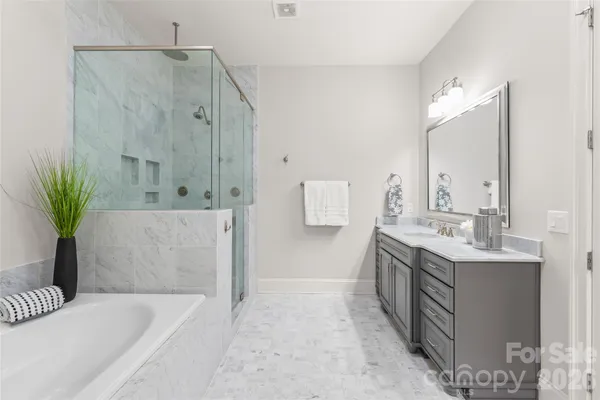 $1,295,000 | 713 Woodcliff Court, Waxhaw, NC 28173