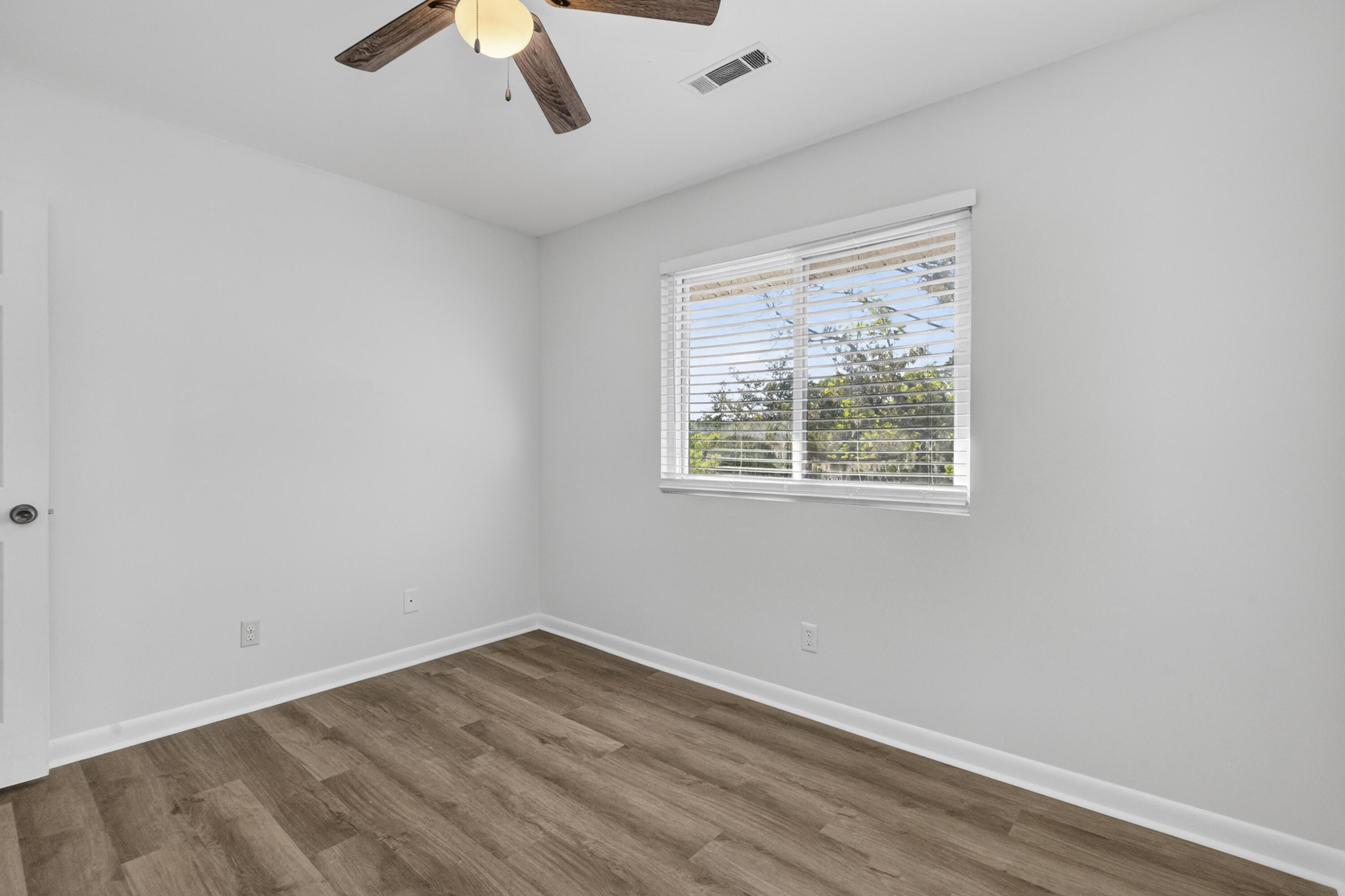 91 Ashley Hall Plantation Road, Unit 4 Charleston, SC 29407 - Photo 21 of 31 Interior